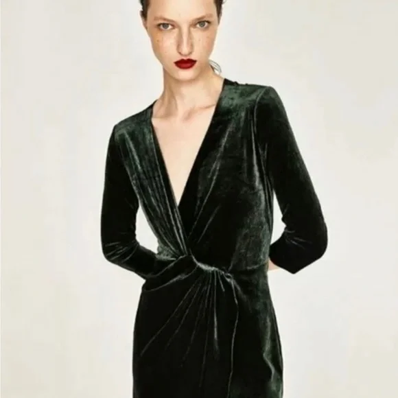 Green velvet hot sale wrap dress zara